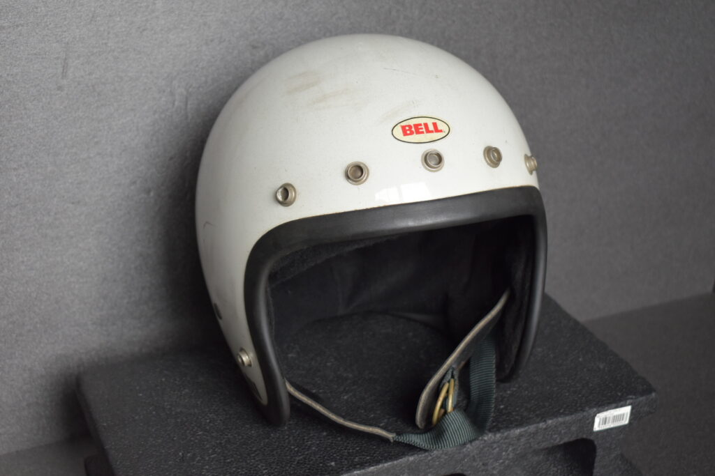 BELL　ヘルメットの画像