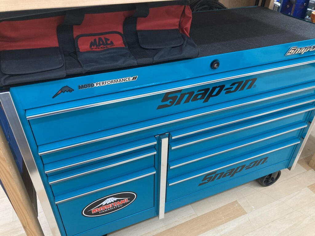 スナップオンロールキャブの画像